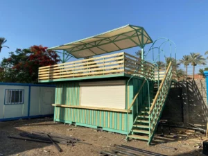 كرفان مطعم من الهضبة