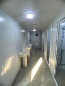 شكل الكرفان الحمام من الداخل